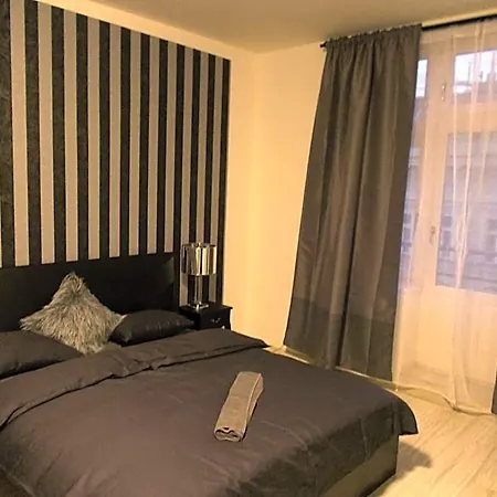 Top Wenceslas Square Aparthotel