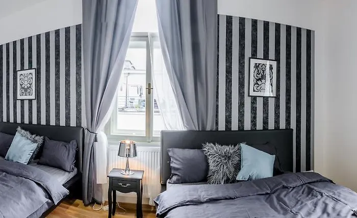 トップ ヴァーツラフ スクエア プラハ