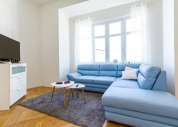 トップ ヴァーツラフ スクエア アパートホテル 3*